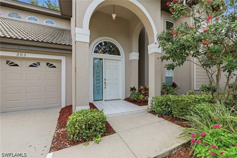 2 bedroom Condominium at 203 Via Perignon 2-4, Tra Vigne, Naples — photo 2
