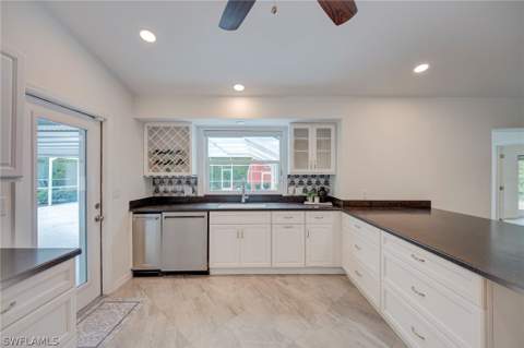 825 Desoto Blvd N, Naples FL - photo 13 of 42