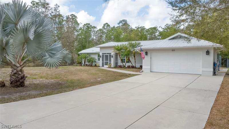 4 bedroom SingleFamilyResidence at 825 Desoto Blvd N, Golden Gate Estates, Naples — photo 3