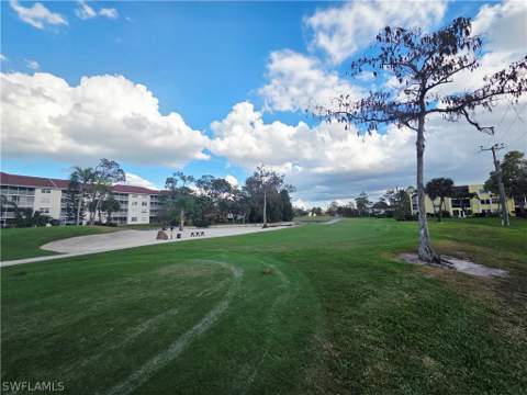 1086 Forest Lakes Dr 9207, Naples FL - photo 13 of 14