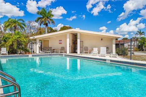 5320 Treetops Dr I, Naples FL - photo 15 of 16