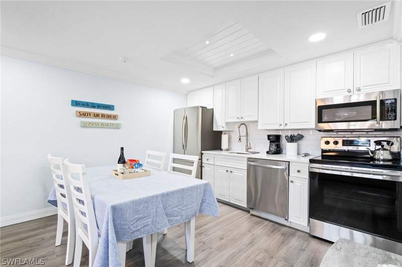 1 bedroom Condominium at 5320 Treetops Dr I, Treetops Of Naples, Naples — photo 3