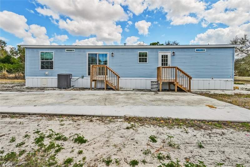 3 bedroom ManufacturedHome at 1770 Tucker Ln, Suncoast Estates Unrec, North Fort Myers — photo 4