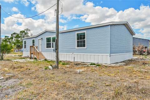 1770 Tucker Ln, North Fort Myers FL - photo 6 of 40