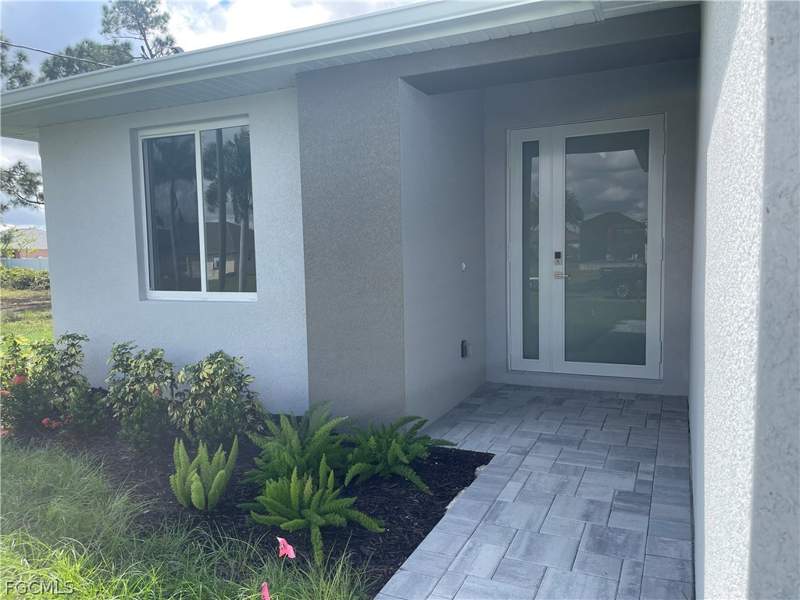 3 bedroom SingleFamilyResidence at 2614 NW 27th St, Cape Coral, Cape Coral — photo 2