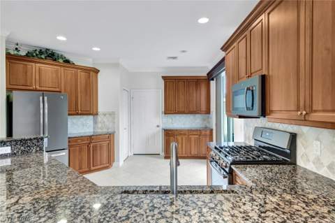 9359 Trieste Dr, Fort Myers FL - photo 8 of 30
