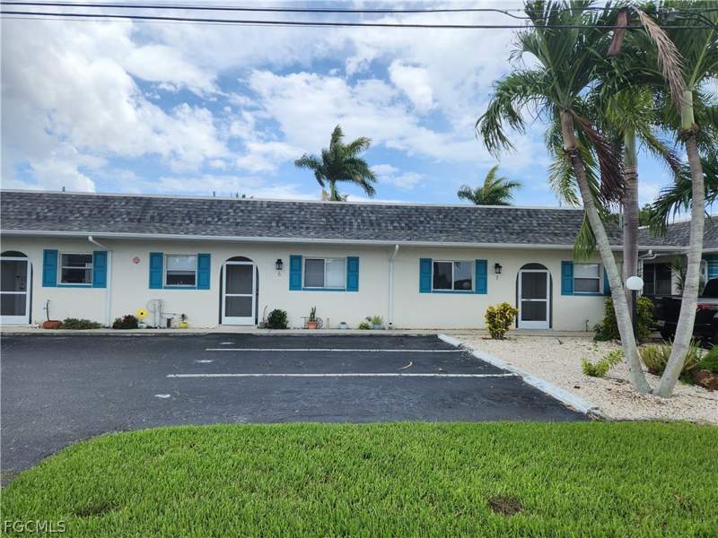2 bedroom Condominium at 1220 SE 40th St 6, Wayward Wind, Cape Coral — photo 4