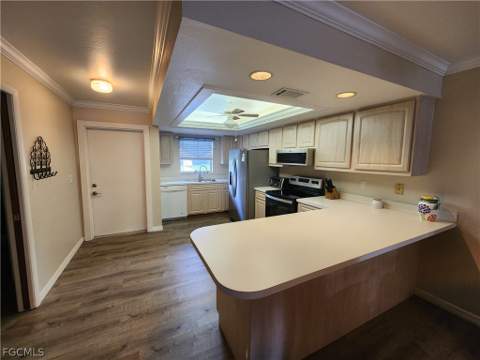 1220 SE 40th St 6, Cape Coral FL - photo 9 of 35