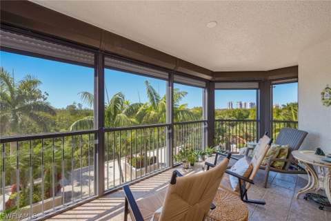 7225 Pelican Bay Blvd 305, Naples FL - photo 22 of 32