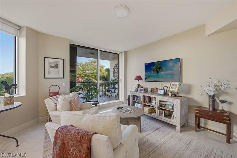 2 bedroom Condominium at 7225 Pelican Bay Blvd 305, Coronado, Naples — photo 4