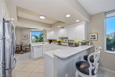 7225 Pelican Bay Blvd 305, Naples FL - photo 9 of 32