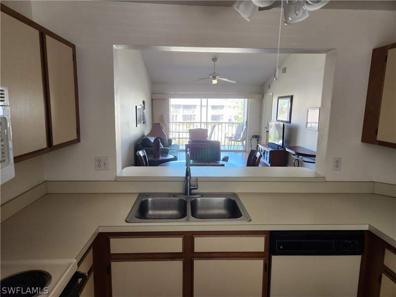 2 bedroom Condominium at 1350 Churchill Cir L203, Cantebury, Naples — photo 4