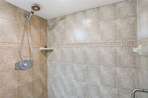 12793 Devonshire Lakes Cir, Fort Myers FL - photo 16 of 35