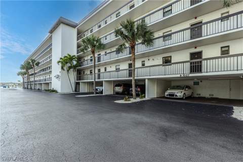 1027 Anglers Cv B301, Marco Island FL - photo 16 of 31