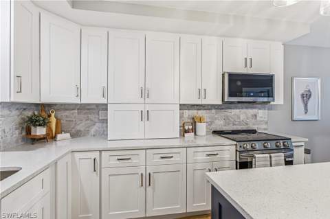 1027 Anglers Cv B301, Marco Island FL - photo 7 of 31