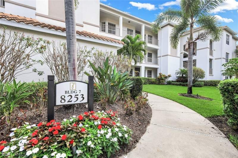 2 bedroom Condominium at 8253 Parkstone Pl 206, Waterford At Vanderbilt Country Club, Naples — photo 2