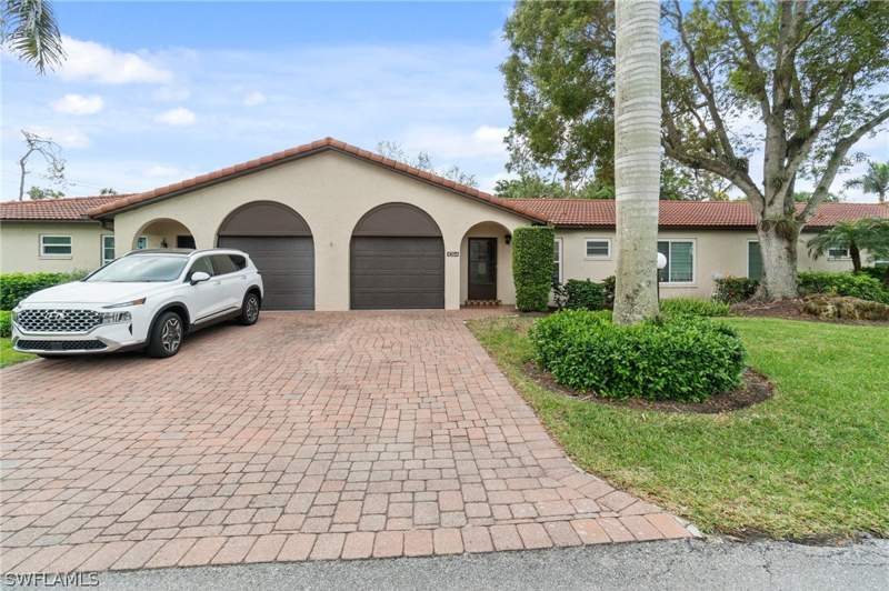 2 bedroom Condominium at 1094 Forest Lakes Dr, Forest Lakes, Naples — photo 2