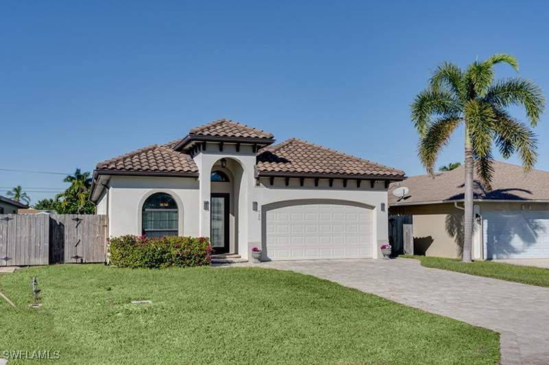 3 bedroom SingleFamilyResidence at 735 99th Ave N, Naples Park, Naples — photo 2