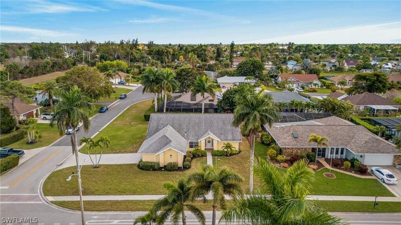 3 bedroom SingleFamilyResidence at 390 Saint Andrews Blvd, St Andrews At Lely Golf Estates, Naples — photo 3