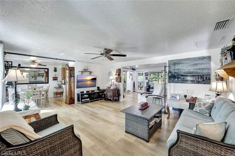 2 bedroom SingleFamilyResidence at 12315 Davis Blvd, Fort Myers Shores, Fort Myers — photo 2