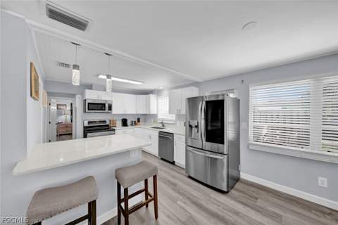 16890 Banyon Dr, Fort Myers FL - photo 6 of 25