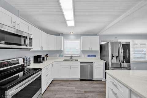 16890 Banyon Dr, Fort Myers FL - photo 7 of 25