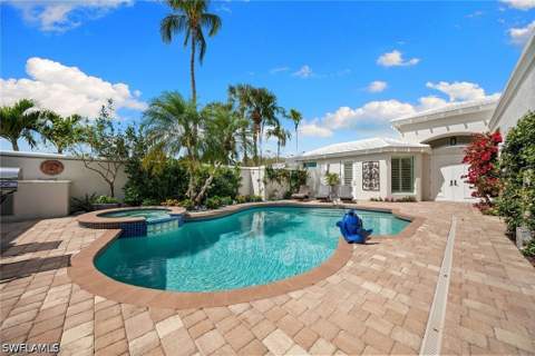 7963 Grand Bay Dr 11, Naples FL - photo 17 of 38