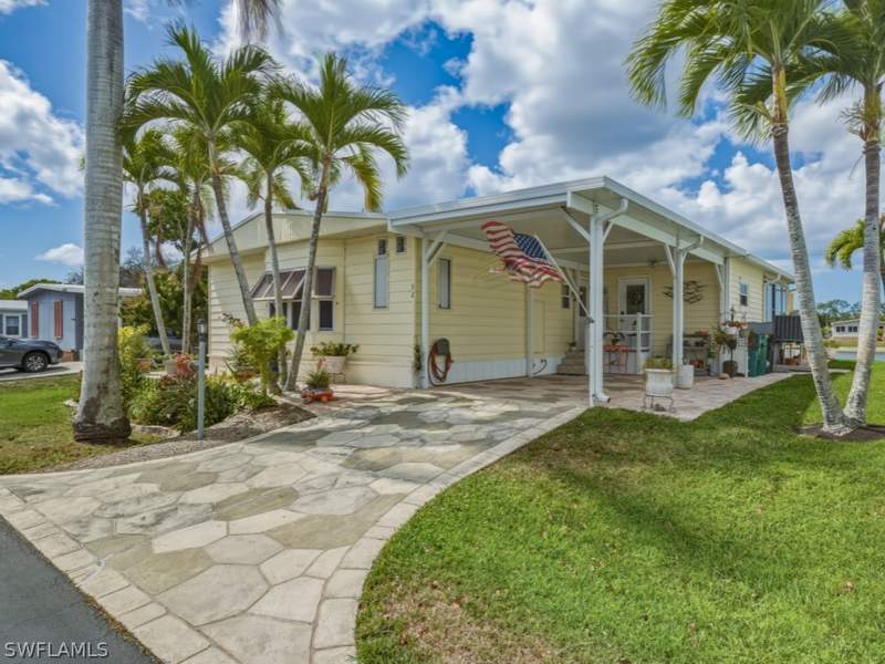 2 bedroom ManufacturedHome at 32 Covey Ln 32, Quail Roost, Naples — photo 4