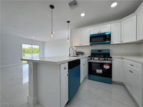 3015 4th St SW, Lehigh Acres FL - photo 15 of 34