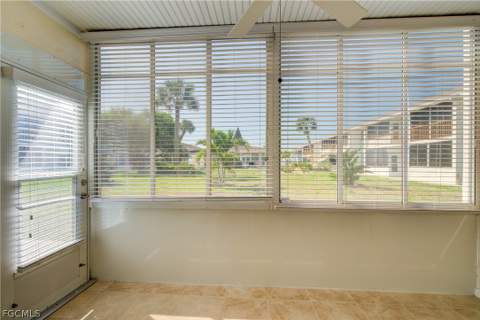 402 SE 42nd Ter 3, Cape Coral FL - photo 12 of 27