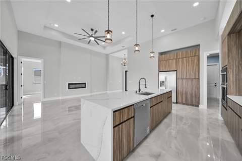 411 NE 25th St, Cape Coral FL - photo 13 of 50