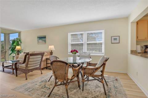 1057 Forest Lakes Dr 1208, Naples FL - photo 10 of 26
