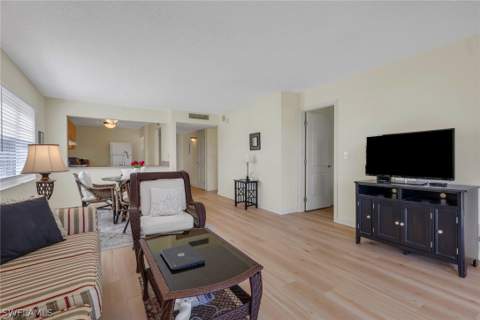 1057 Forest Lakes Dr 1208, Naples FL - photo 12 of 26