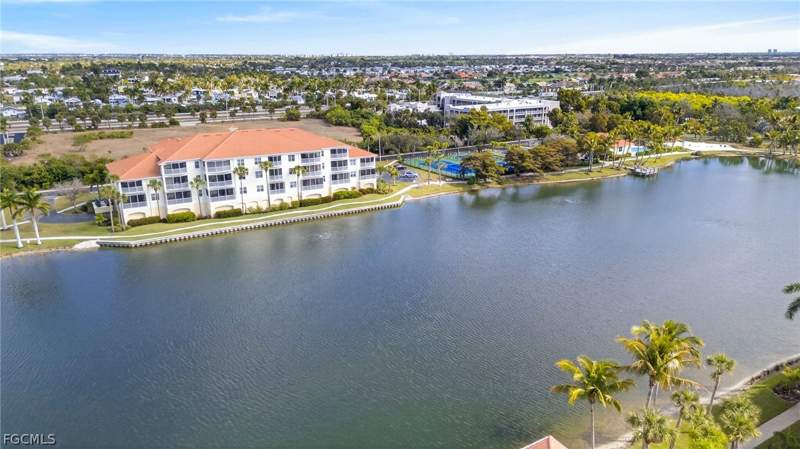 2 bedroom Condominium at 20011 Sanibel View CIR 206, SANIBEL VIEW CONDO, Fort Myers — photo 1