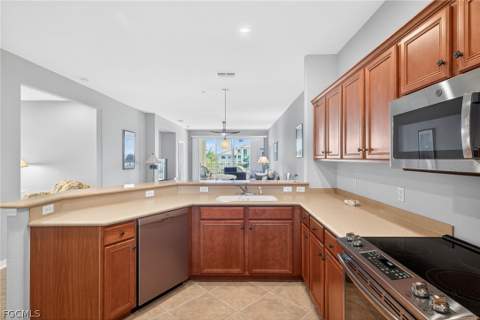 20011 Sanibel View Cir 206, Fort Myers FL - photo 13 of 49