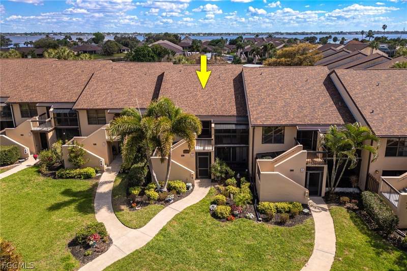 2 bedroom Condominium at 15448 Admiralty Cir 9, Admiralty Yacht & Racquet Club, North Fort Myers — photo 3