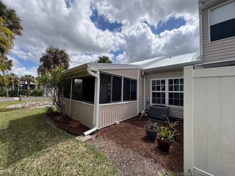 6101 Lake Front Dr, Fort Myers FL - photo 19 of 25