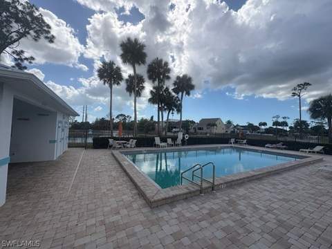 6101 Lake Front Dr, Fort Myers FL - photo 24 of 25