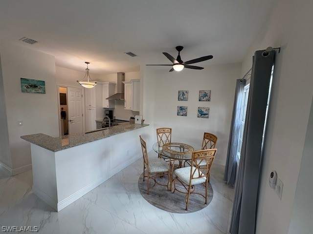 2 bedroom Townhouse at 6101 Lake Front Dr, Island Park Woods, Fort Myers — photo 5