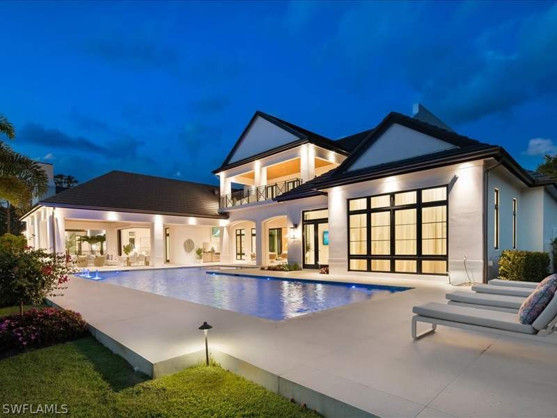 6 bedroom SingleFamilyResidence at 117 West St, Pine Ridge, Naples — photo 5