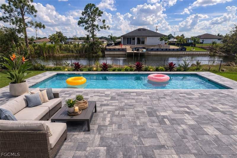 3 bedroom SingleFamilyResidence at 1316 NE 33rd St, Cape Coral, Cape Coral — photo 2