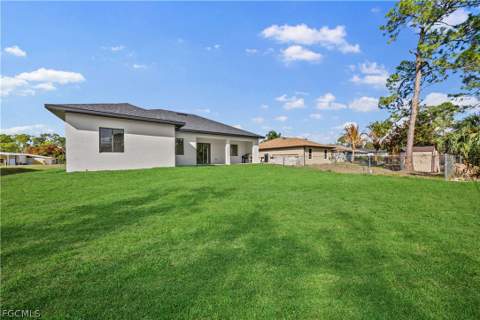 2711 10th St W, Lehigh Acres FL - photo 24 of 30