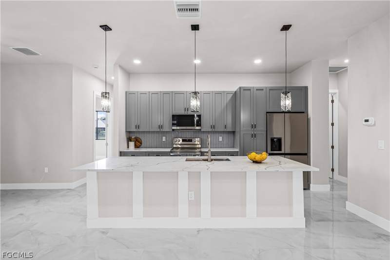 3 bedroom SingleFamilyResidence at 2711 10th St W, Lehigh Acres, Lehigh Acres — photo 5