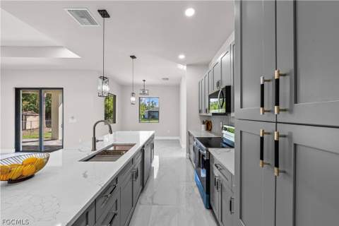 2711 10th St W, Lehigh Acres FL - photo 6 of 30
