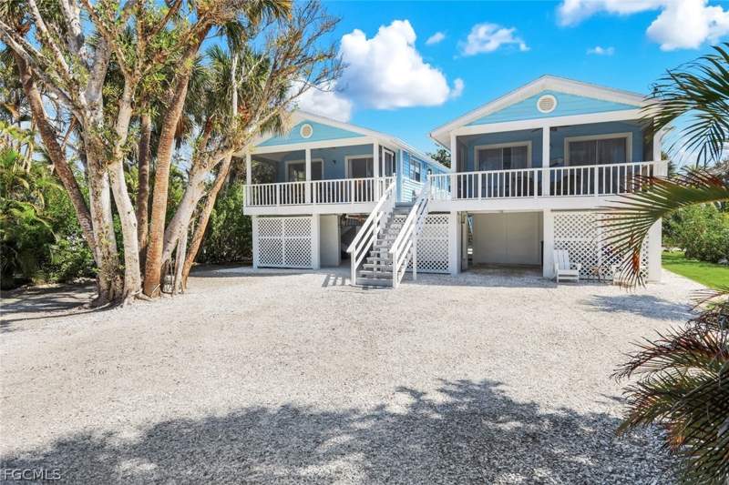 4 bedroom Duplex at 746 Cardium ST, SANIBEL SHORES, Sanibel — photo 2