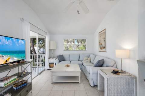 746 Cardium St, Sanibel FL - photo 6 of 32