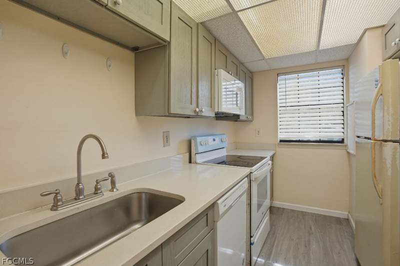 2 bedroom Townhouse at 5369 Treetops Dr M102, Woodgate At Naples, Naples — photo 3