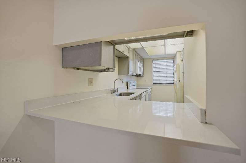 2 bedroom Townhouse at 5369 Treetops Dr M102, Woodgate At Naples, Naples — photo 4