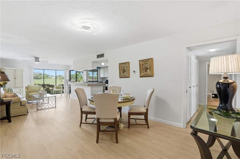 3 bedroom Condominium at 5585 Trailwinds Dr 314, Baltusrol Village, Fort Myers — photo 2