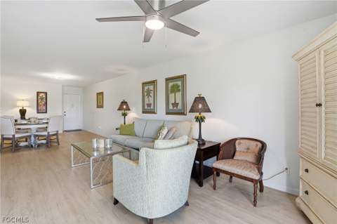 5585 Trailwinds Dr 314, Fort Myers FL - photo 9 of 42